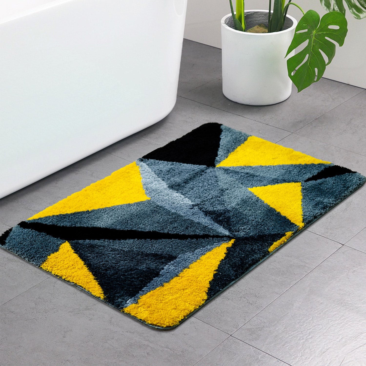  Black Gold Triangle Tufted Bath Mat